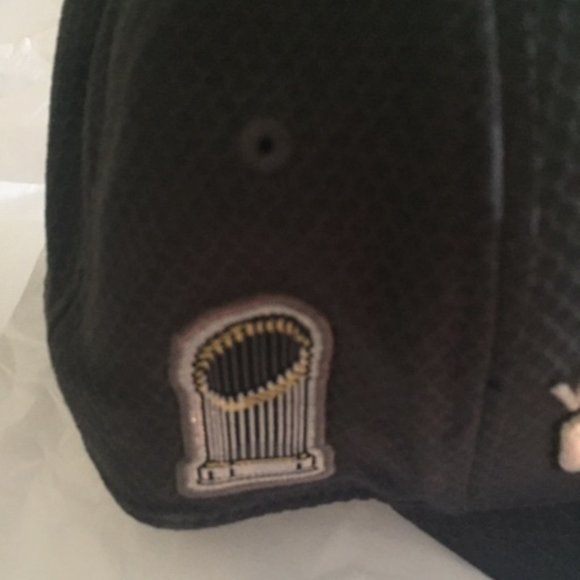 Boston Red Sox World Series Champs 2018 Baseball Hat - Picture 3 of 5